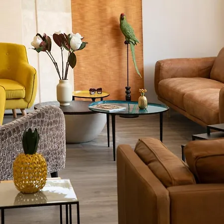 Отель Ibis Styles Sur 3*