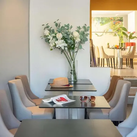 Отель Ibis Styles Sur 3*