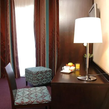 Ibis Styles Sur Отель 3*