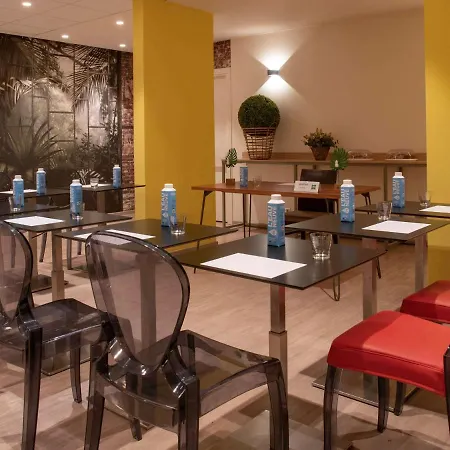 Ibis Styles Sur Отель
