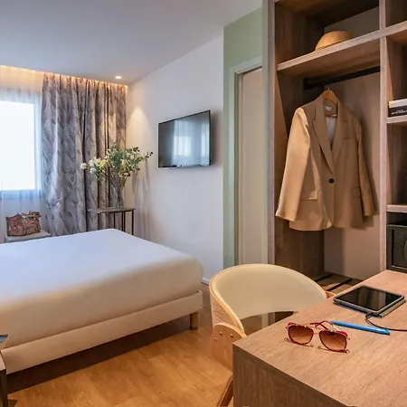 Ibis Styles Sur 3* Больё-сюр-Мер