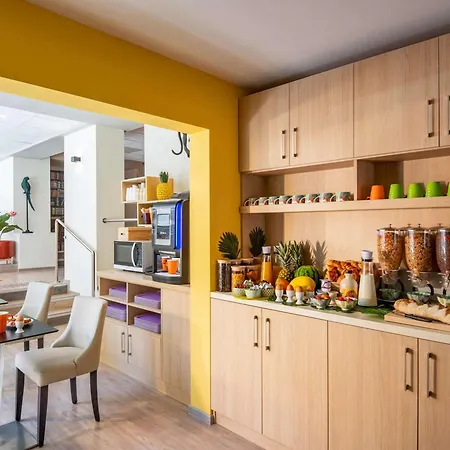 Ibis Styles Sur Отель