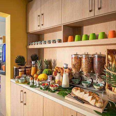 Отель Ibis Styles Sur